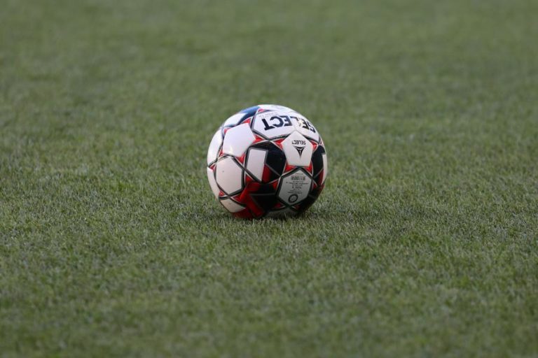 SPORTING FAZ DOIS JOGOS PARTICULARES NO ESTÁGIO DE LAGOS