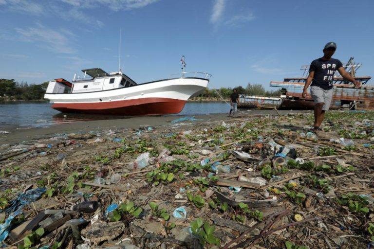 CONCURSO PREMEIA DETEÇÃO DE PLÁSTICOS NOS OCEANOS COM VERBA ATÉ 500 MIL EUROS