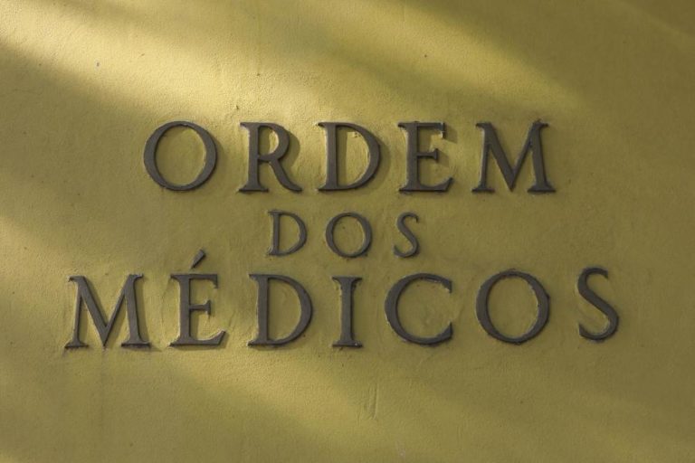 COVID-19: ORDEM DOS MÉDICOS ADMITE NOVAS AUDITORIAS E CRITICA PRIMEIRO-MINISTRO