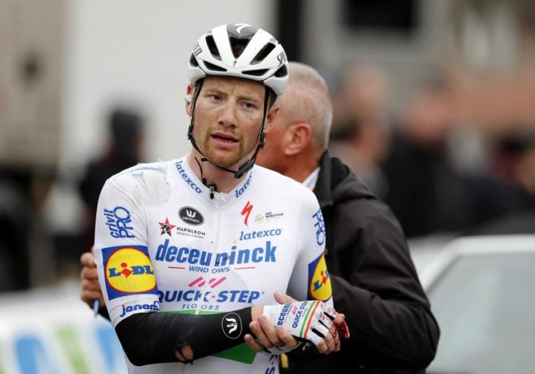 SAM BENNETT VENCE AO ‘SPRINT’ TERCEIRA ETAPA DA VOLTA À VALÓNIA