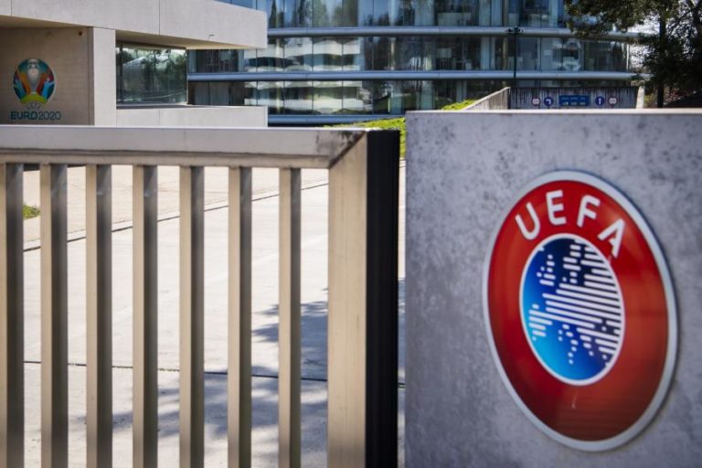COVID-19: UEFA VAI PERMITIR ADEPTOS NA SUPERTAÇA EUROPEIA DE BUDAPESTE