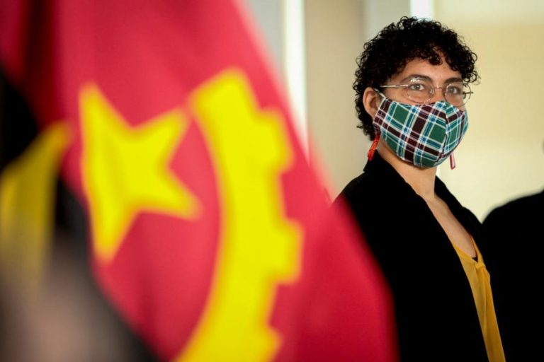 ÓBITO/CARLOS BURITY: GOVERNO DIZ QUE CULTURA ANGOLANA FICA “MAIS POBRE”