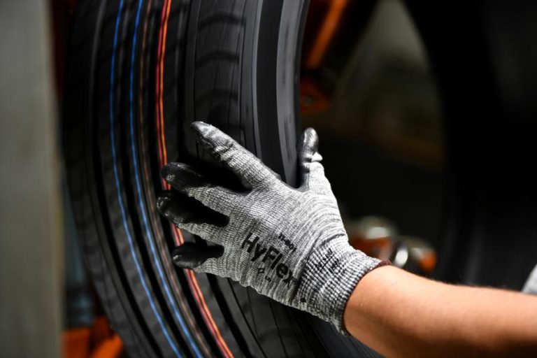 COVID-19: QUASE METADE DAS EMPRESAS REDUZIRAM ATIVIDADE – ESTUDO