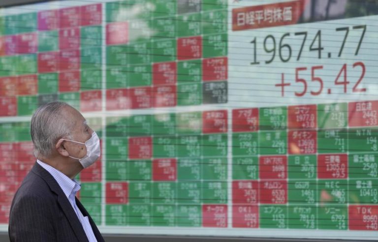 BOLSA DE TÓQUIO SOBE 1,35% NO FECHO