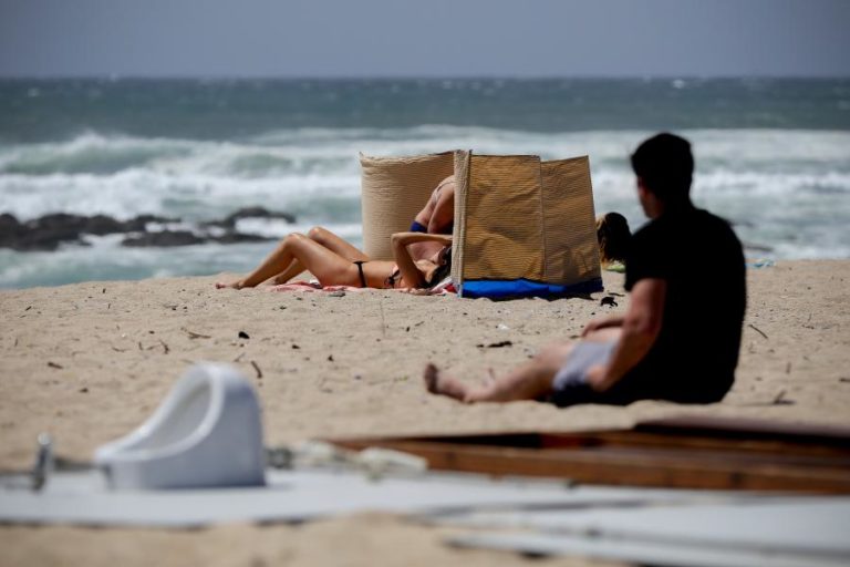 PRAIAS URBANAS DA PÓVOA DE VARZIM INTERDITADAS A BANHOS ATÉ SEGUNDA-FEIRA