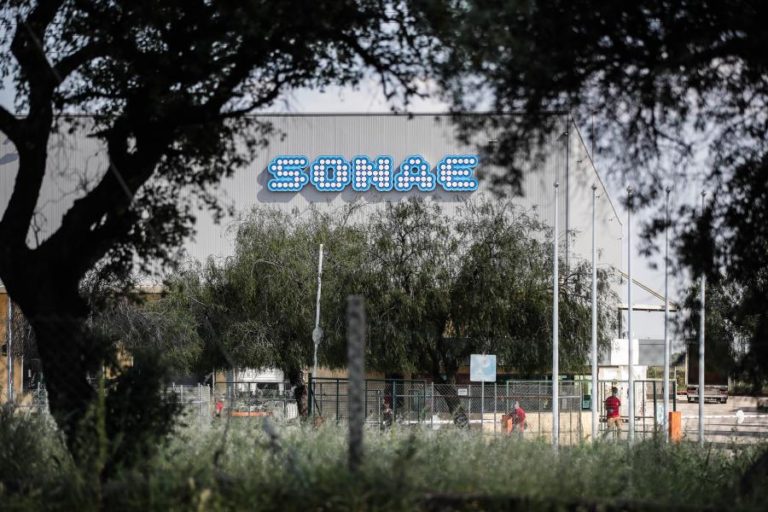 SONAE ENCAIXA 34 ME COM VENDA E ARRENDAMENTO DE QUATRO SUPERMERCADOS