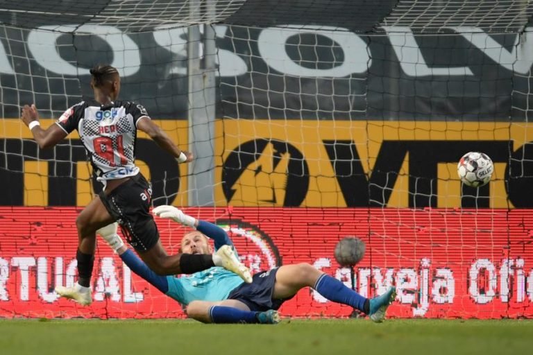 AVANÇADO HERIBERTO TRANSFERE-SE DO BENFICA PARA OS FRANCESES DO BREST