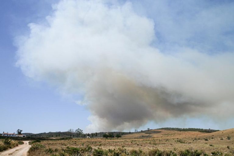 INCÊNDIOS: GOVERNO PROLONGA DECLARAÇÃO DE SITUAÇÃO DE ALERTA EM PORTUGAL CONTINENTAL