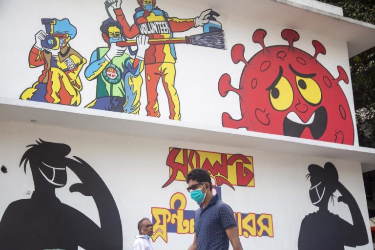 COVID-19: PELO MENOS 793 MIL MORTOS E MAIS DE 22,7 MILHÕES DE INFETADOS EM TODO MUNDO