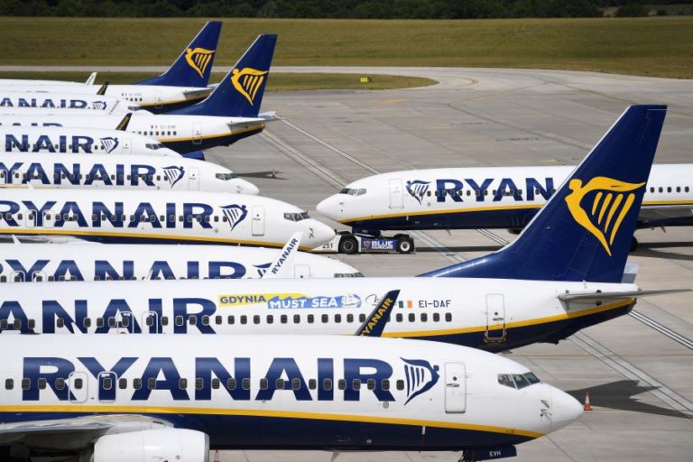 RYANAIR DESREGULOU ESCALAS DOS TRABALHADORES QUE REJEITARAM CORTES EM PORTUGAL