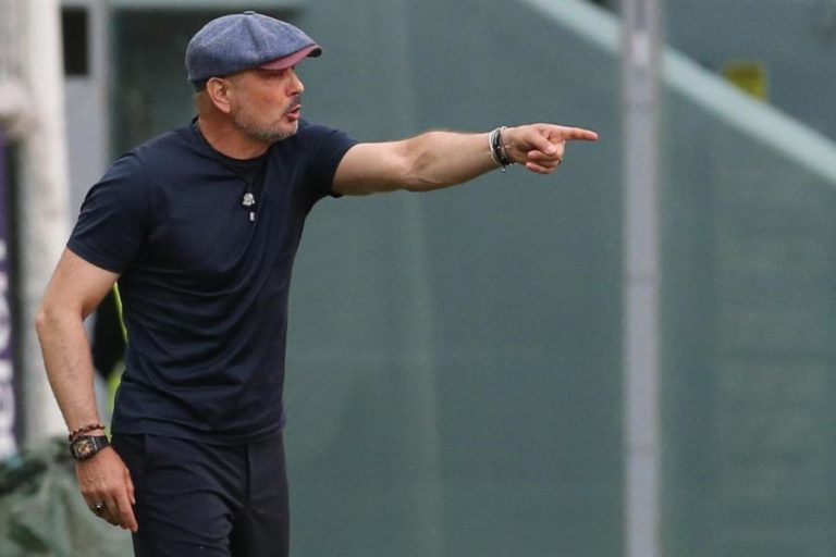 COVID-19: MIHAJLOVIC, TREINADOR DO BOLONHA, EM ISOLAMENTO APÓS TESTE POSITIVO