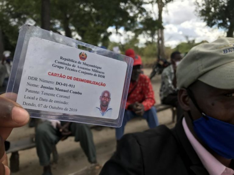 EX-GUERRILHEIROS EM MOÇAMBIQUE TEMEM SER CONFUNDIDOS COM REBELDES