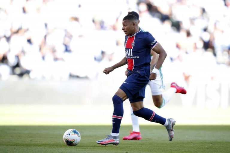 LC: PARIS SG VIAJA COM 28 FUTEBOLISTAS PARA ESTÁGIO DE TRÊS DIAS NO ALGARVE