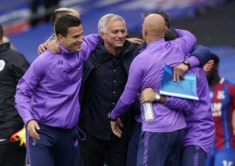 GUARDA-REDES JOE HART REFORÇATOTTENHAM DO TREINADOR JOSÉ MOURINHO
