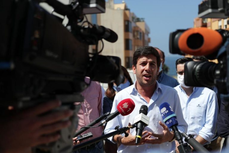 CDS ACUSA ANTÓNIO COSTA DE “MÁ CONVIVÊNCIA DEMOCRÁTICA COM OS MÉDICOS”