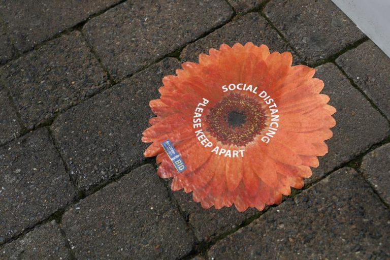 COVID-19:  REINO UNIDO REGISTA 938 NOVOS CASOS E NOVE MORTES NUM DIA