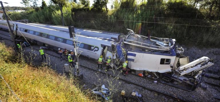 ALFA/ACIDENTE: TRÊS FERIDOS PERMANECEM INTERNADOS EM COIMBRA, 41 TIVERAM ALTA