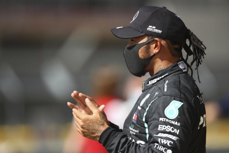 HAMILTON TORNA-SE NO PILOTO COM MAIS VITÓRIAS EM ‘CASA’ AO VENCER EM SILVERSTONE