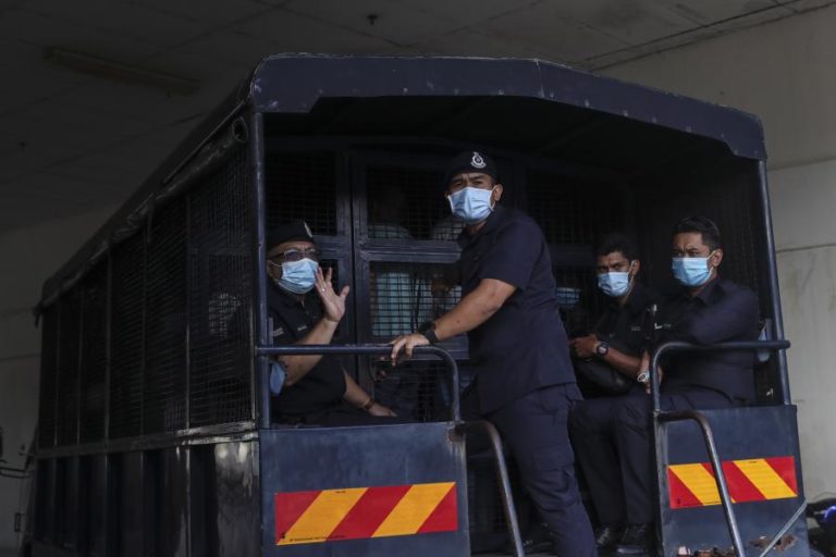 POLÍCIA DA MALÁSIA FAZ BUSCAS NOS ESCRITÓRIOS DA AL JAZEERA