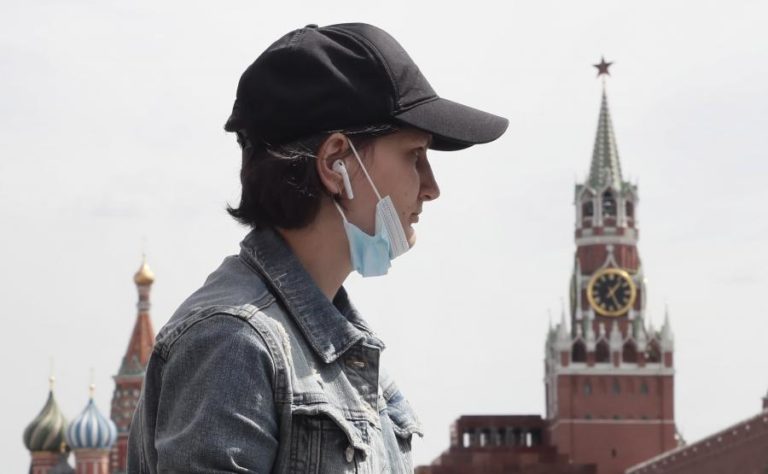 COVID-19: RÚSSIA ULTRAPASSA 900 MIL INFETADOS
