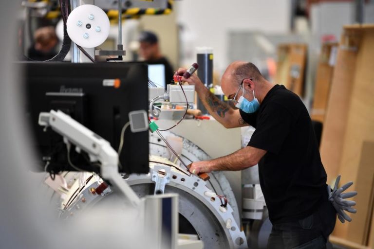 PORTUGAL COM MAIOR RECUO HOMÓLOGO DA UE NA PRODUÇÃO INDUSTRIAL EM JUNHO AO CAIR 14,8%