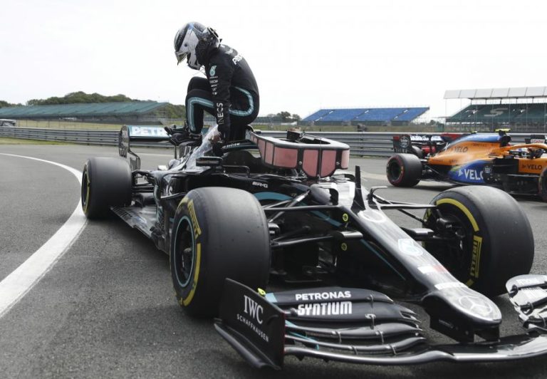 BOTTAS ROUBA ‘POLE’ A HAMILTON NO GP DO 70.º ANIVERSÁRIO DE FÓRMULA 1