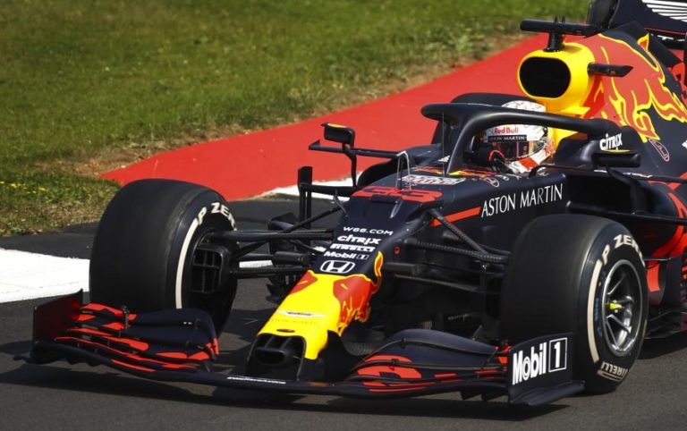 MAX VERSTAPPEN BATE MERCEDES E VENCE GP DO 70.º ANIVERSÁRIO DA FÓRMULA 1