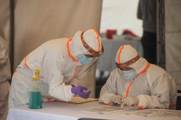 COVID-19: MAIS DE 736 MIL MORTOS E 20,1 MILHÕES DE INFETADOS EM TODO O MUNDO
