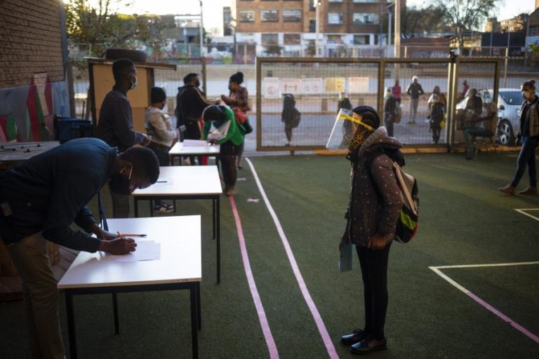 COVID-19: ÁFRICA ULTRAPASSA OS 1,2 MILHÕES DE CASOS QUE QUASE DUPLICAM DESDE JULHO