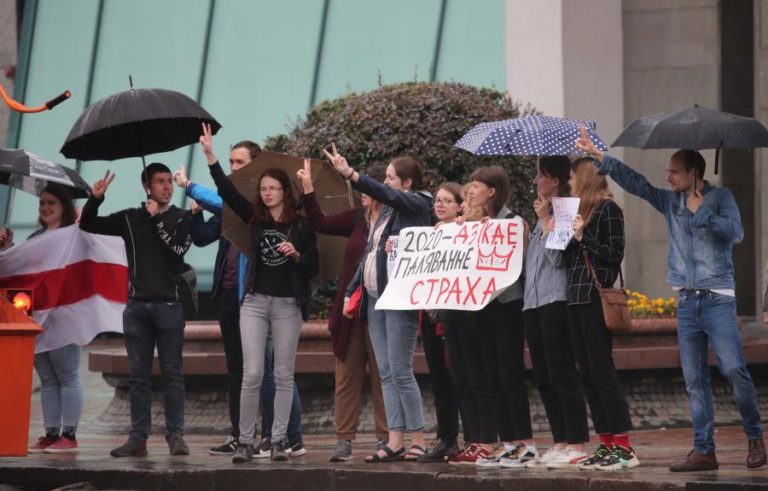 BIELORRÚSSIA/ELEIÇÕES: LUKASHENKO ORDENA FIM DOS PROTESTOS E CONTROLO DAS FRONTEIRAS