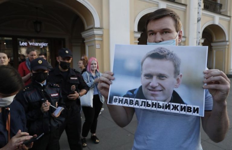 NAVALNY: MÉDICOS RUSSOS DIZEM NÃO TER ENCONTRADO VESTÍGIOS DE VENENO