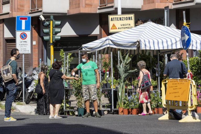 COVID-19: ITÁLIA REGISTA MAIS 1.210 CASOS E SETE ÓBITOS NAS ÚLTIMAS 24 HORAS