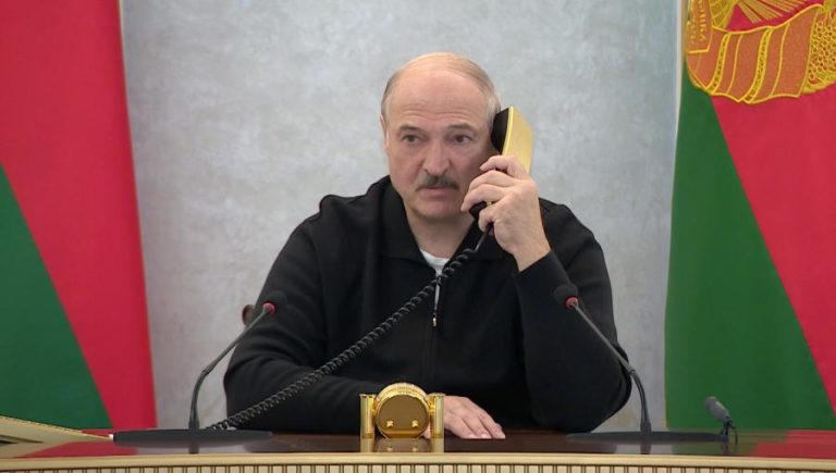 BIELORRÚSSIA: LUKASHENKO DEMITE EMBAIXADOR EM ESPANHA POR CRITICAR SITUAÇÃO