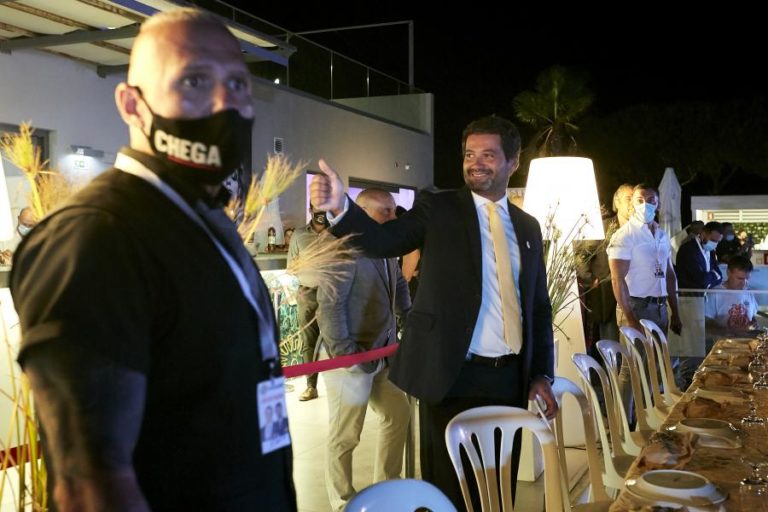 VENTURA DIZ QUE COSTA SE REVELOU “TAL COMO É” QUANDO CHAMOU COBARDES AOS MÉDICOS