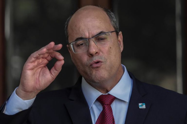 GOVERNADOR AFASTADO DO RIO DE JANEIRO RECORRE AO SUPREMO PARA REGRESSAR AO CARGO