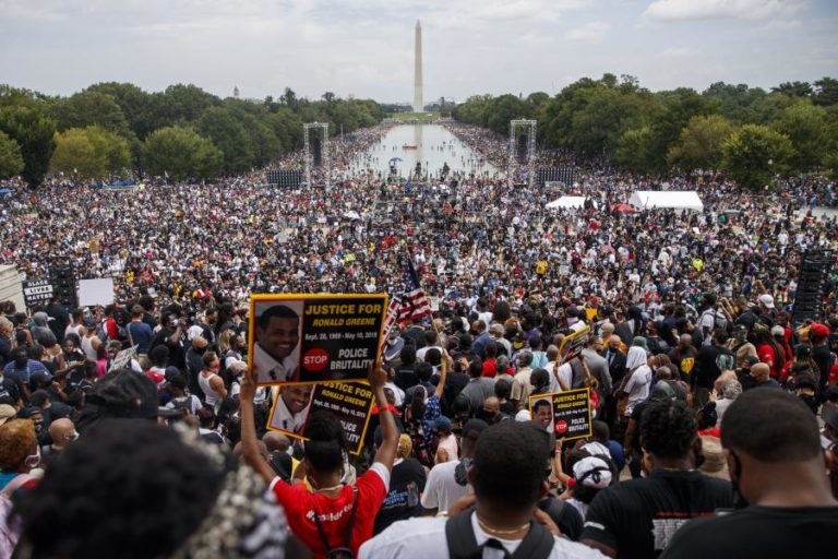 MANIFESTANTES ANTIRRACISTAS DIZEM EM WASHINGTON QUE ESTÃO “FARTOS DE PROMESSAS”