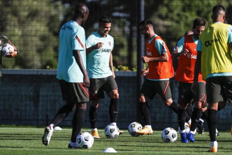 CRISTIANO RONALDO PARTILHA O SEU ORGULHO POR DEFENDER “SÍMBOLO DA NAÇÃO”