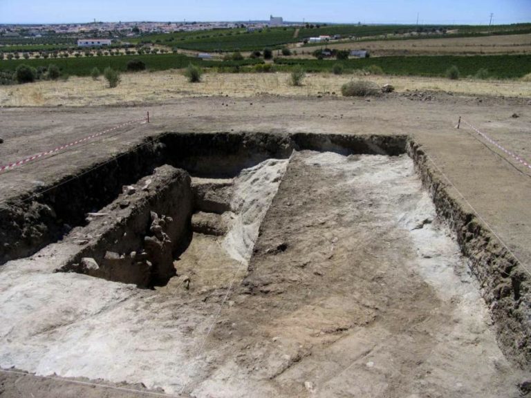 DESCOBERTA “ESTRUTURA ÚNICA” NO COMPLEXO PRÉ-HISTÓRICO DOS PERDIGÕES