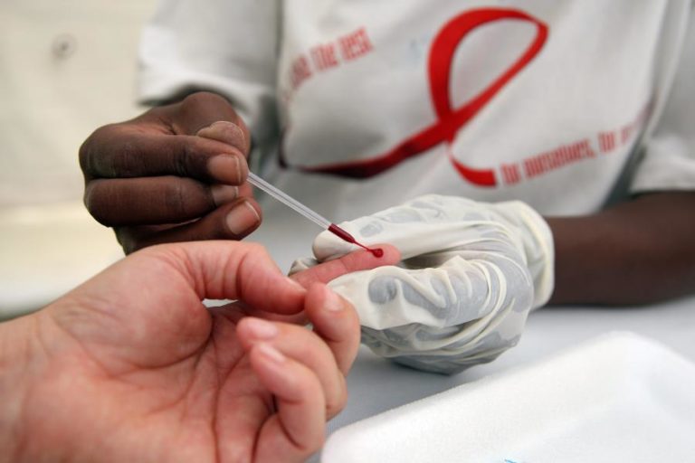 MULHERES SEROPOSITIVAS EM ANGOLA QUEIXAM-SE DE DISCRIMINAÇÃO E VIOLAÇÃO DE DIREITOS