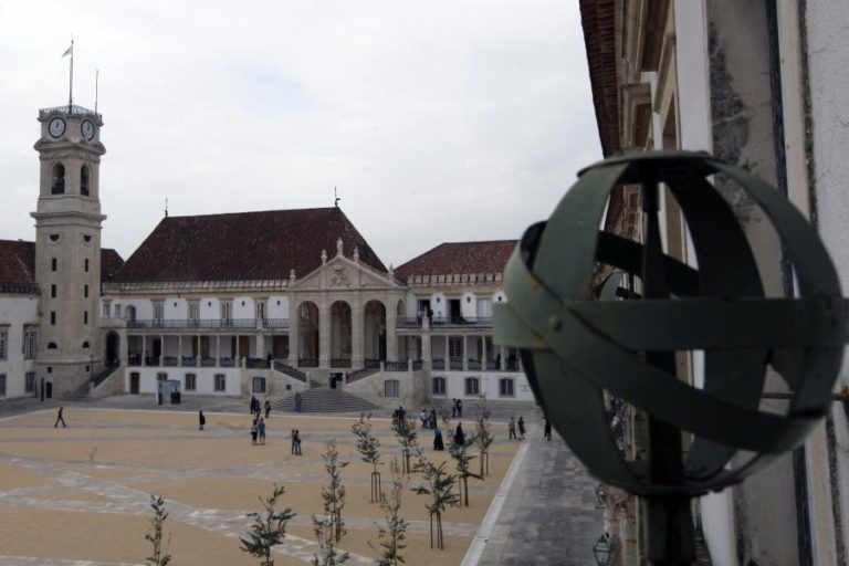CIENTISTAS DA UNIVERSIDADE DE COIMBRA GANHAM BOLSAS DE QUATRO MILHÕES DE EUROS
