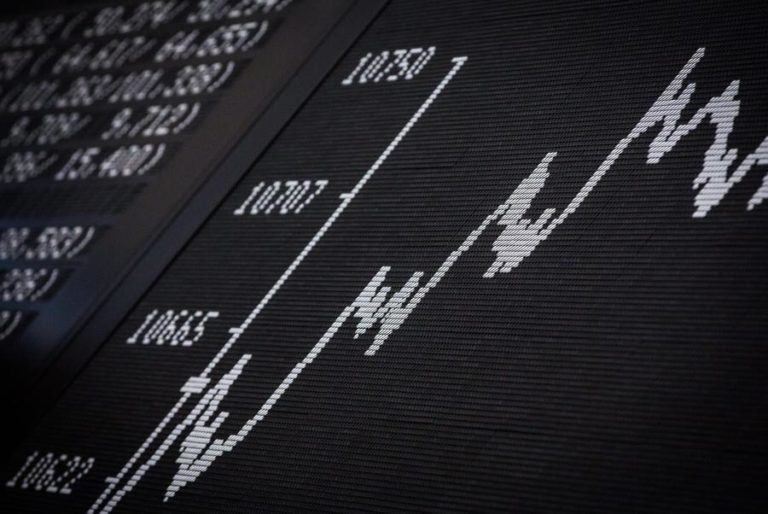 PSI20 RECUA 0,33% NUMA EUROPA SEM TENDÊNCIA DEFINIDA