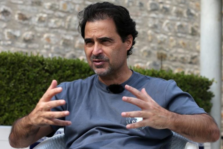 ESCRITORES JOSÉ EDUARDO AGUALUSA E MIA COUTO EM DESTAQUE NA FESTA DO LIVRO DA AMADORA