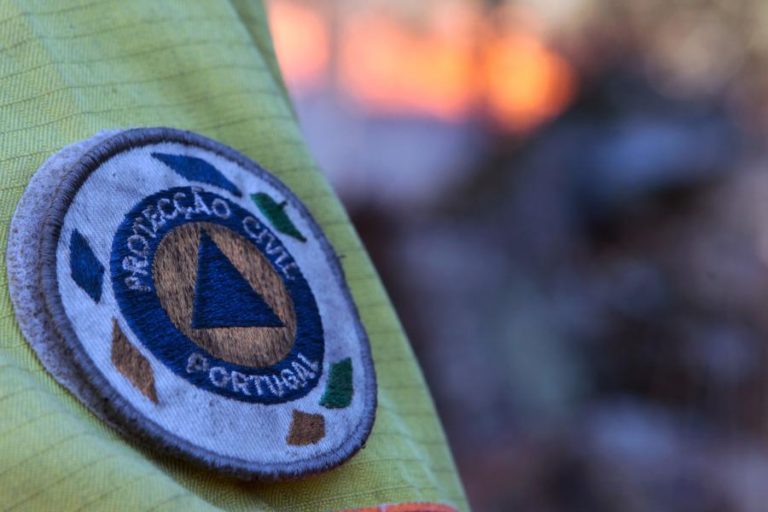 INCÊNDIO COM DUAS FRENTES ATIVAS EM BRAGANÇA