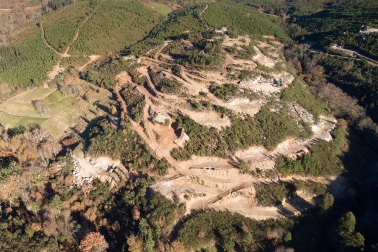 BRUXELAS DEFENDE EXPLORAÇÃO DE LÍTIO EM PORTUGAL MAS PEDE DIÁLOGO COM COMUNIDADES