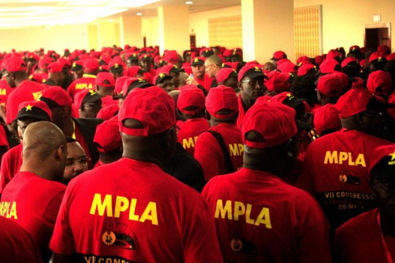 PARTIDOS E SOCIEDADE CIVIL ANGOLANA ACUSAM MPLA DE FALTA DE VONTADE POLÍTICA PARA REALIZAR ELEIÇÕES AUTÁRQUICAS EM 2020