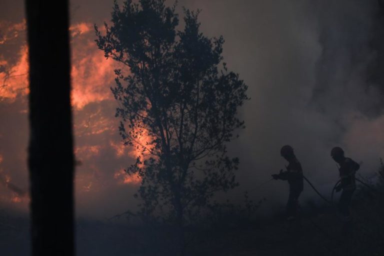 MAIS DE 80 CONCELHOS DE 10 DISTRITOS DO CONTINENTE EM RISCO MÁXIMO DE INCÊNDIO