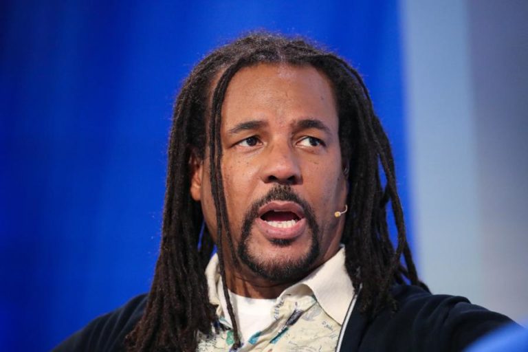 PRÉMIO PULITZER DE FICÇÃO “OS RAPAZES DE NICKEL” NAS LIVRARIAS NA PRÓXIMA SEMANA