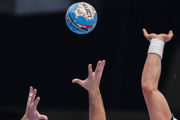 FC PORTO BATE SPORTING E CONQUISTA TORNEIO CIDADE DE VISEU DE ANDEBOL