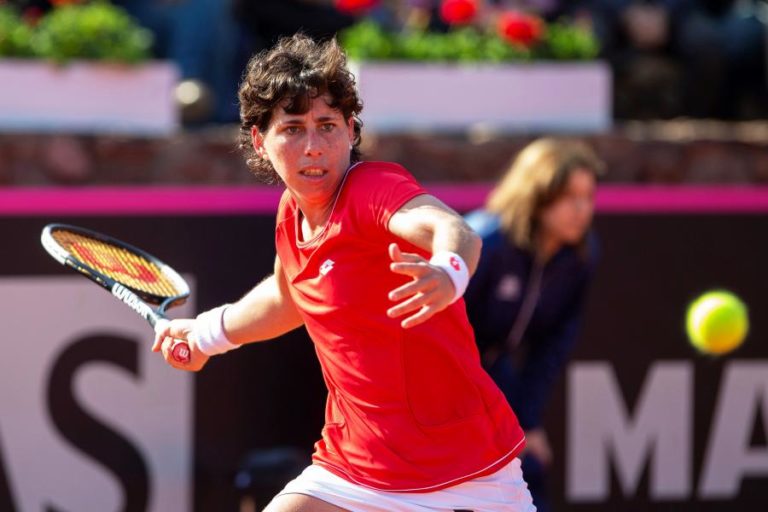 TENISTA ESPANHOLA CARLA SUÁREZ ENFRENTA O DESAFIO DE UM CANCRO