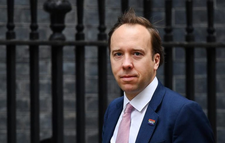 COVID-19: MINISTRO DA SAÚDE BRITÂNICO ADMITE QUARENTENA DE NOVO PARA PORTUGAL